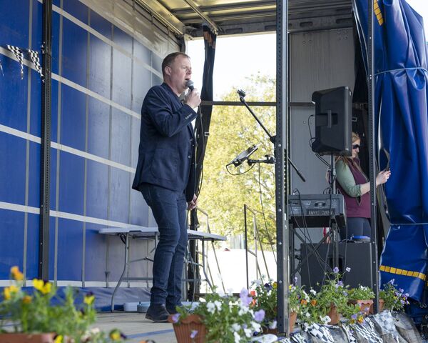 Alistar Fingleton on stage singing for the jiving Competition Alistar Fingleton on stage singing for the jiving Competition