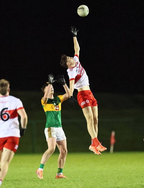 Evan Corr from Ballon rises high to trap the ball one handed during the group stage win over Rathvilly Photo: Pat Ahern Evan Corr from Ballon rises high to trap the ball one handed during the group stage win over Rathvilly Photo: Pat Ahern
