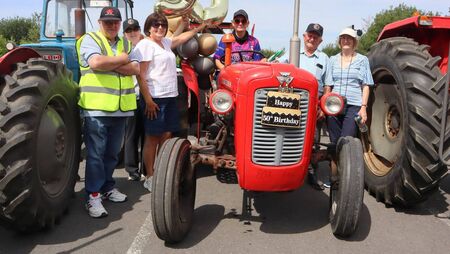 Classic and vintage tractors and cars roll out for Ardattin jaunt Classic and vintage tractors and cars roll out for Ardattin jaunt