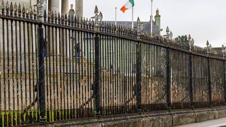 Restoration of courthouse railings gets green light Restoration of courthouse railings gets green light